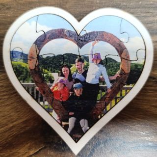 Vyrábíme dřevěné vyřezávané puzzle s vlastní fotkou různých velikostí dle Vašeho přání. Vyřezávané PUZZLE zabaví nejen pro...