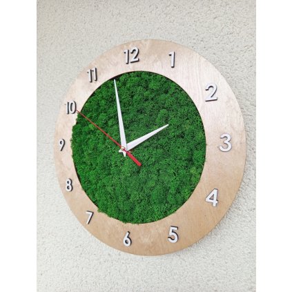 Okrúhlé machové hodiny