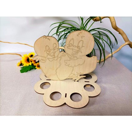 veľkonočný stojan na vajíčka