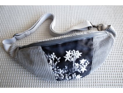 manšestrová ledvinka | šedá s kvítky