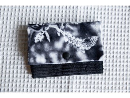 manšestrová peněženka | černá s motýlem