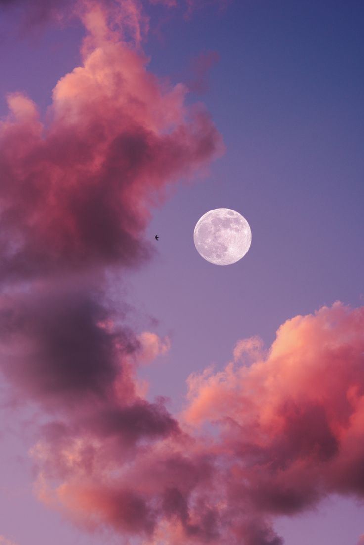 Úplňkový kalendář 2025: Měsíc, astrologie a léčivé minerály pro každý úplněk