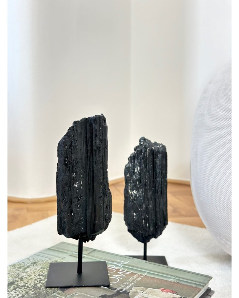 Nerost surový turmalín skoryl Brazílie 1,1kg