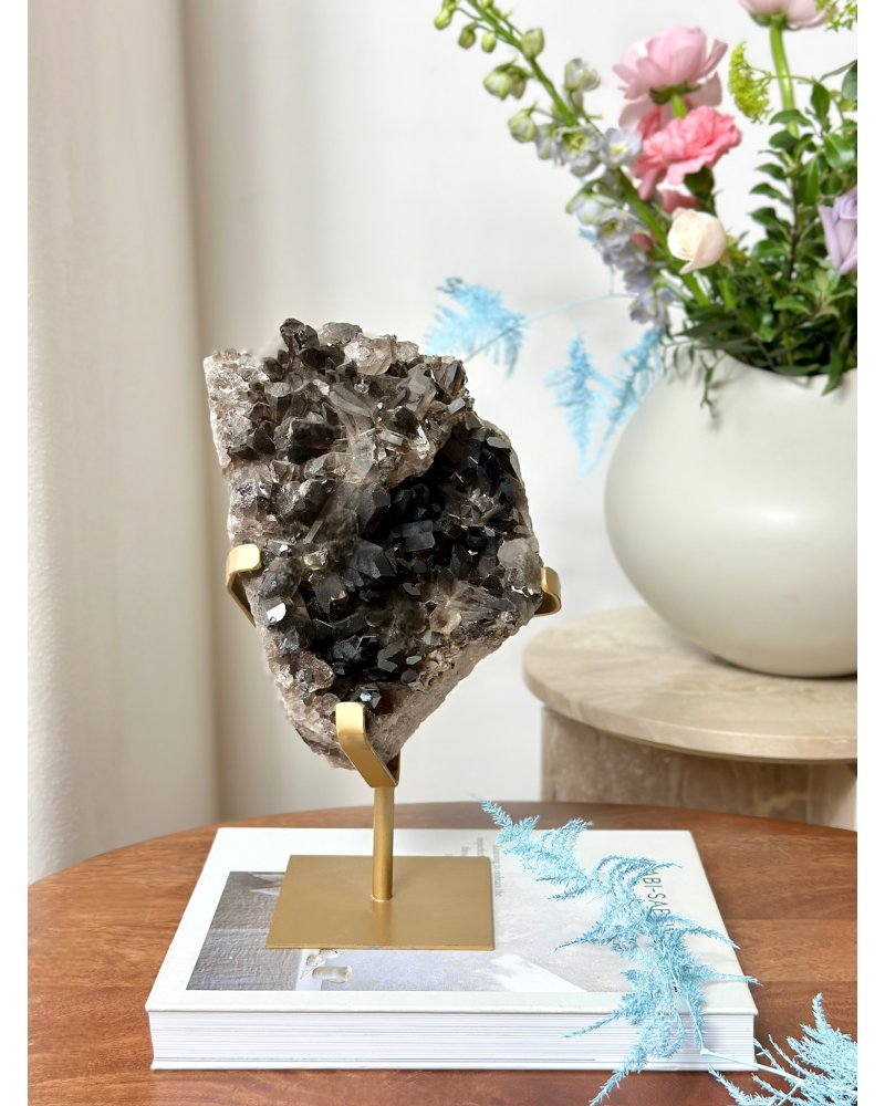 Drúza záhněda na podstavci Brazílie 3,3kg AAA