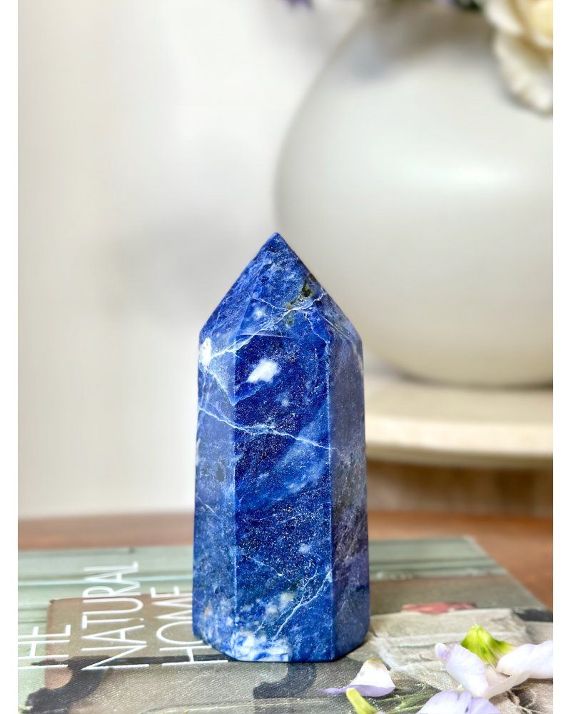 Broušená špice ze sodalitu Brazílie 332g