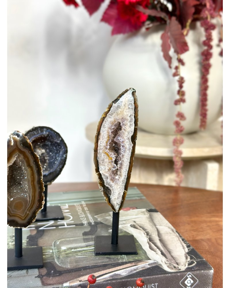 Achátová drúza s dutinou Brazílie 190g