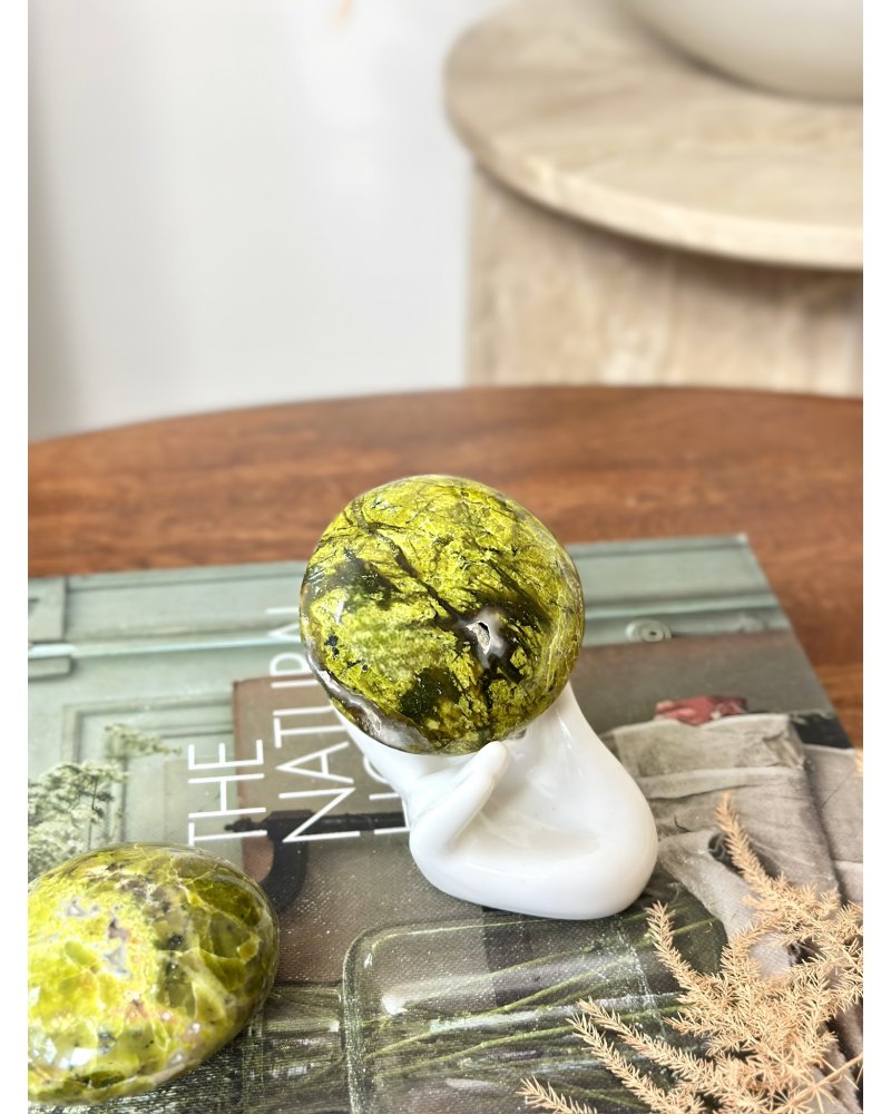 Zelený opál leštěný Madagaskar 158g