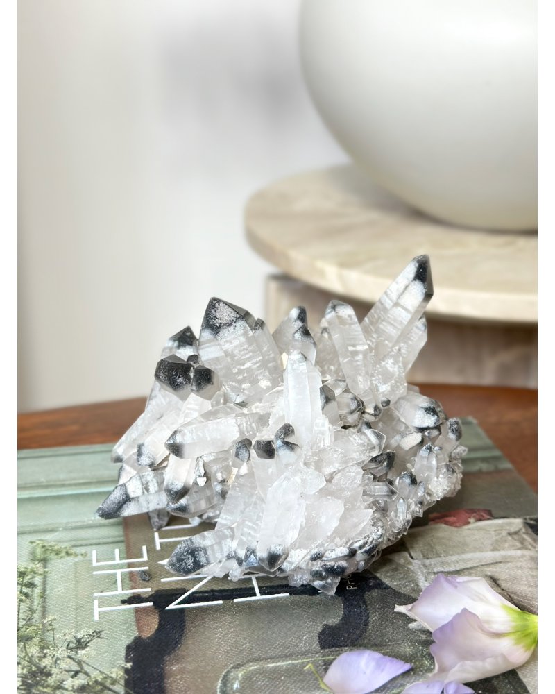 Polodrahokam křišťál a lithium drúza Brazílie 650g