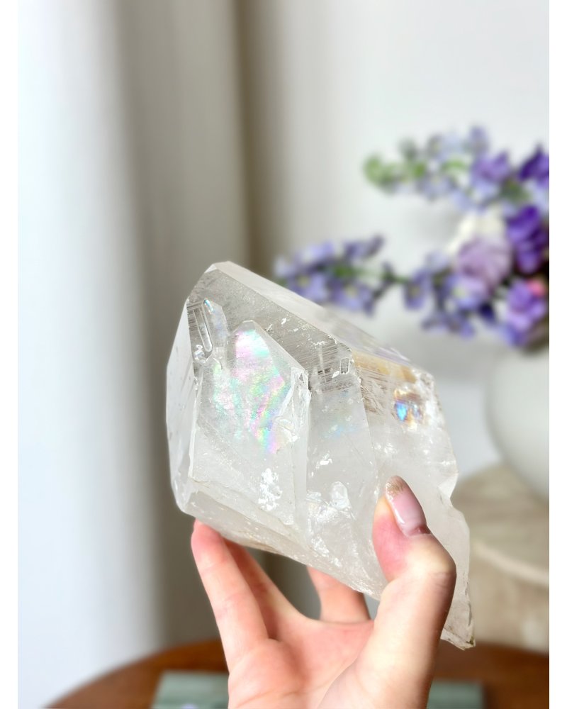 Surový krystal křišťálu lemurského s duhou Brazílie 1,8kg AAA