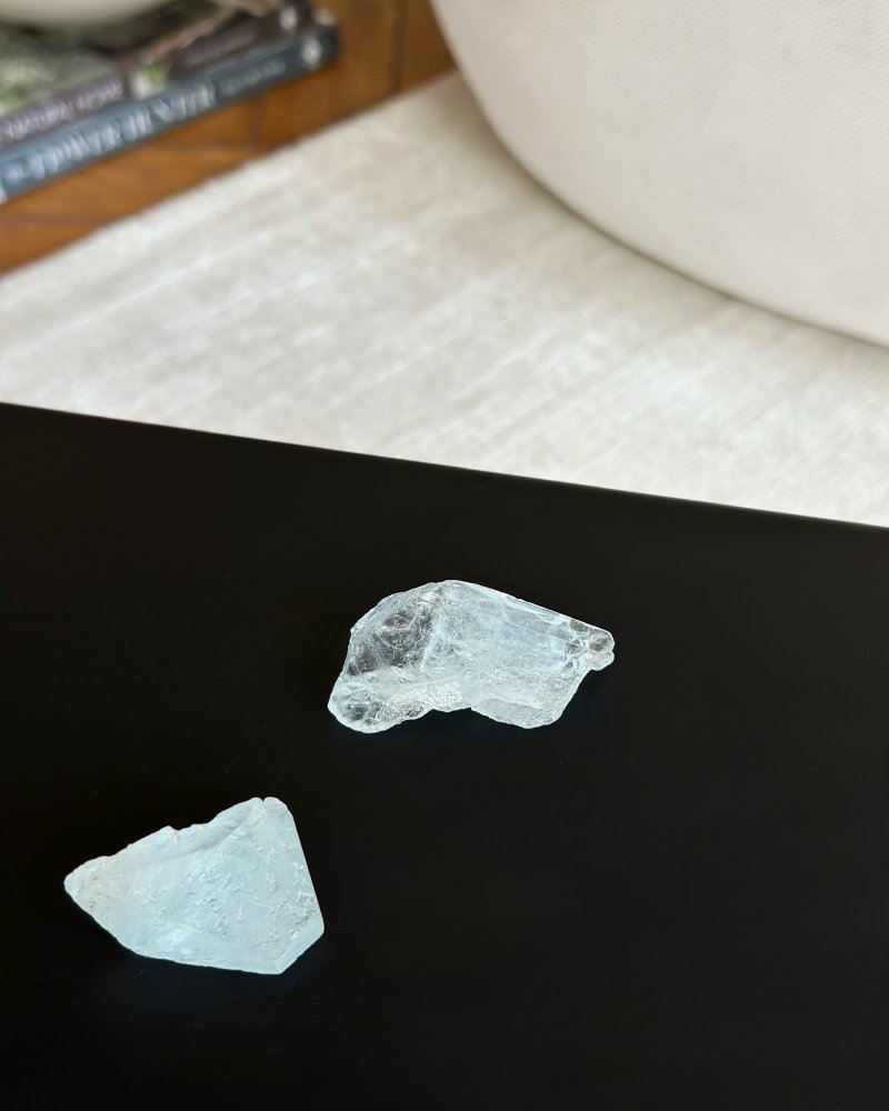 Akvamarín surový krystal Pákistán 20g