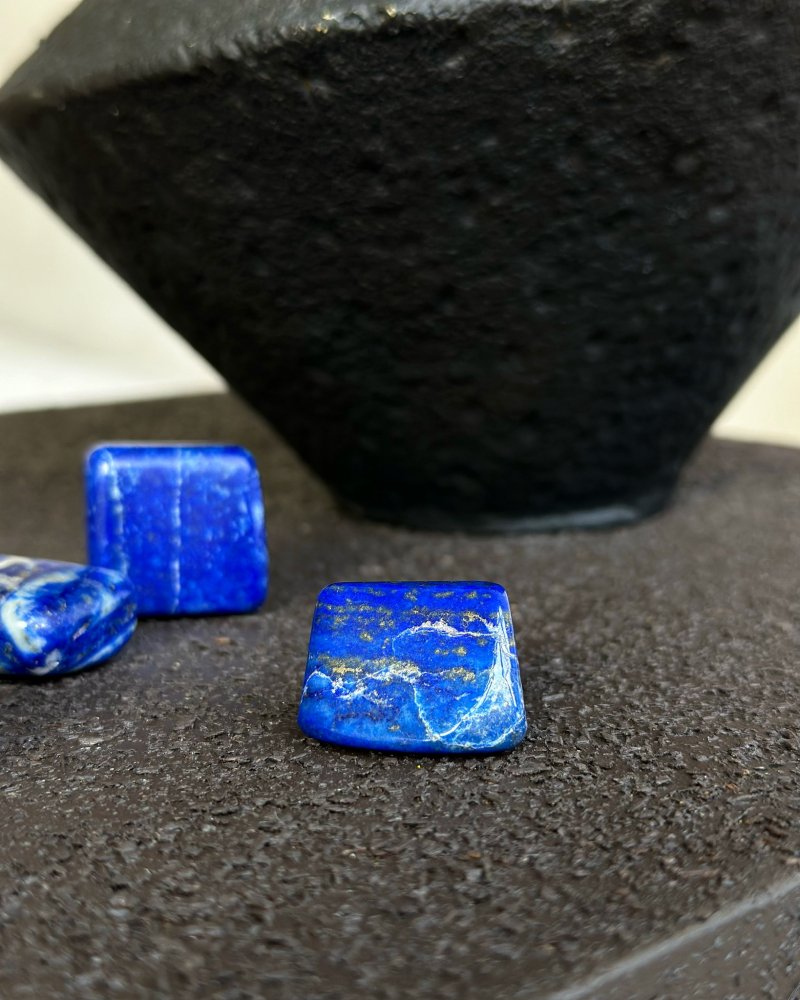 Lapis lazuli leštěný polodrahokam Afganistan 12g