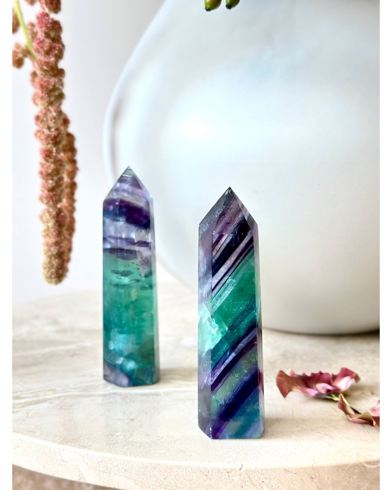 Fluorit obelisk hrot leštěný 151g AAA