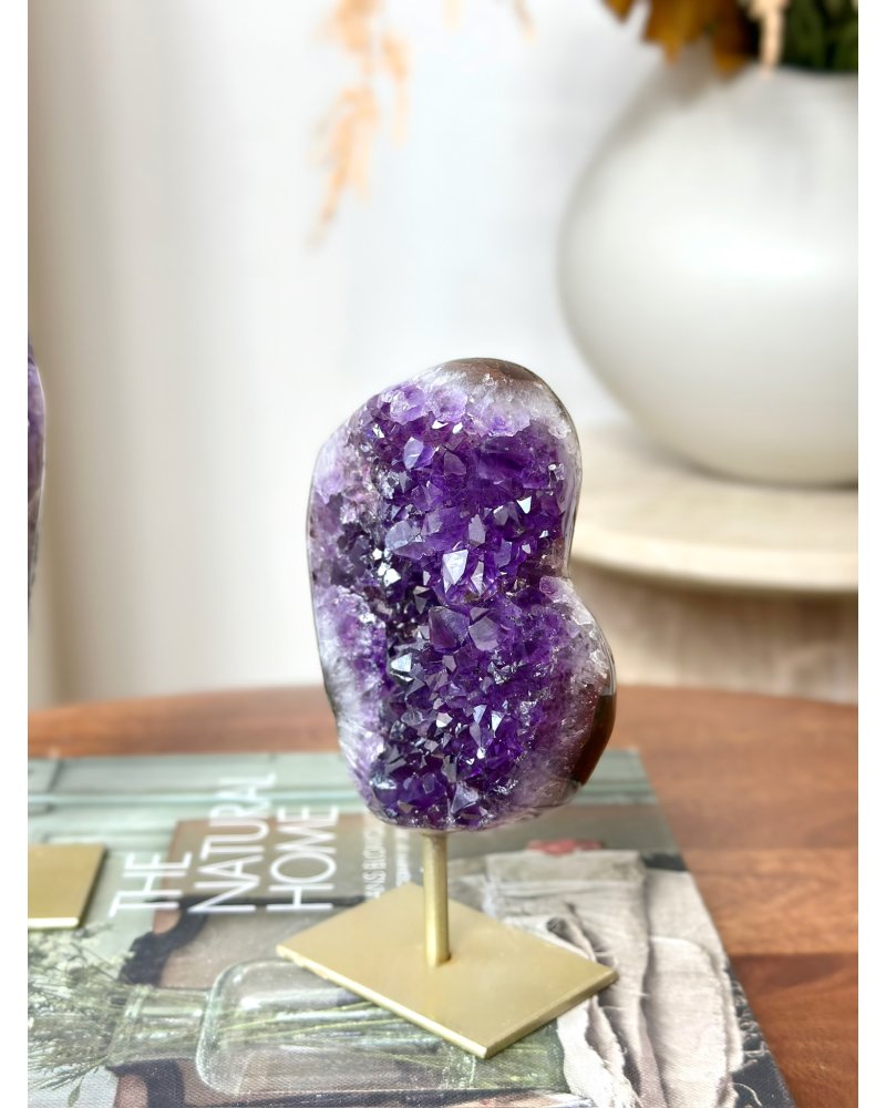 Ametystová drůza na podstavci Brazílie 755g