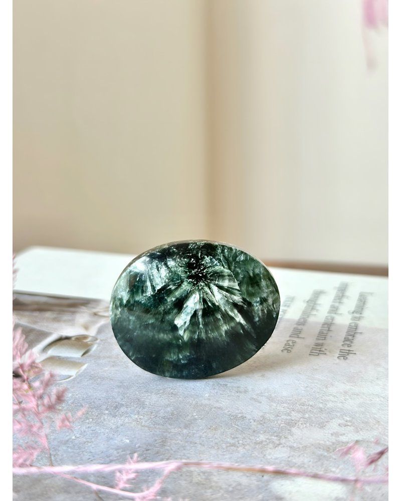 Polodrahokam leštěný serafinit Sibiř 37g