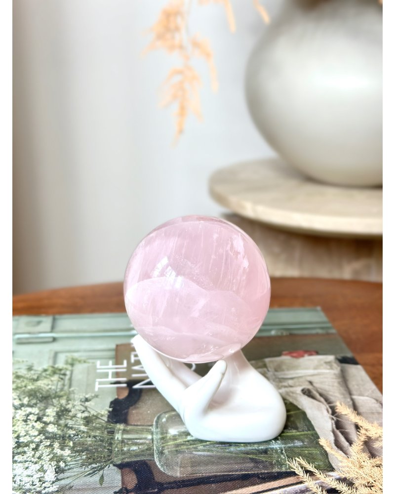 Růženín koule leštěná Brazílie 7,5cm 564g