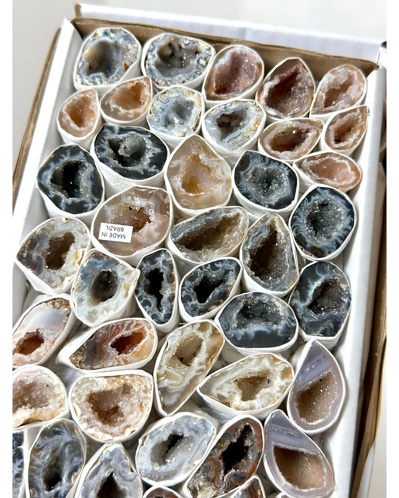 Achátová geoda mini s dutinou 3cm