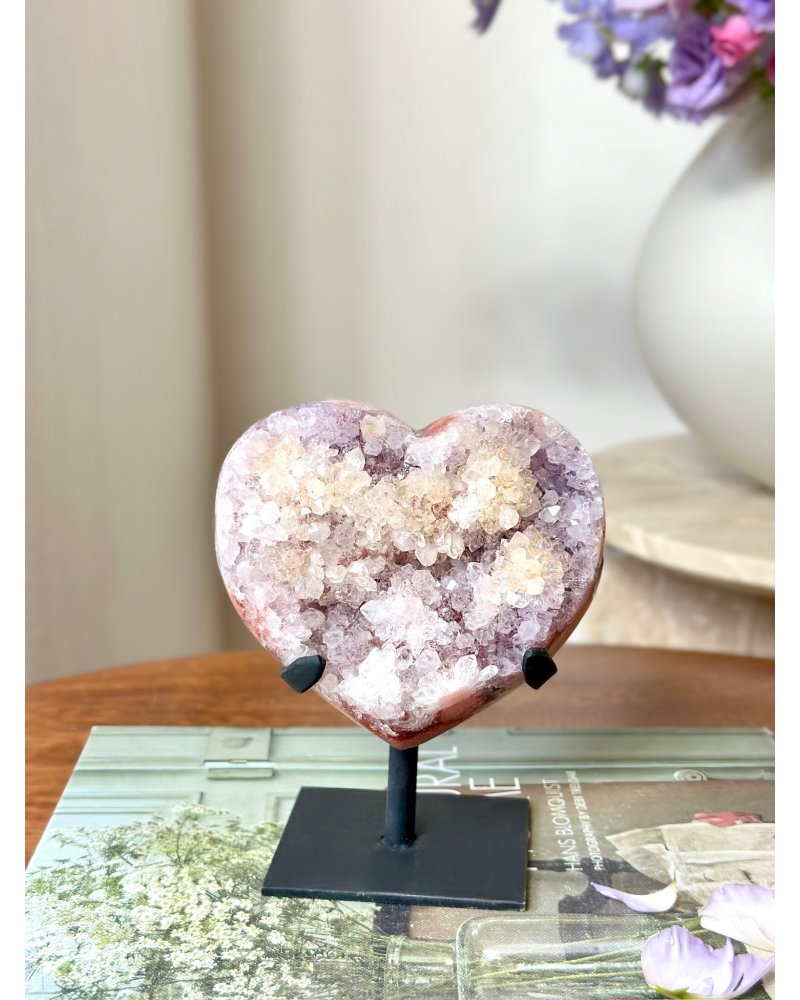 Srdce z růžového ametystu na stojánku Brazílie 1,1kg TOP