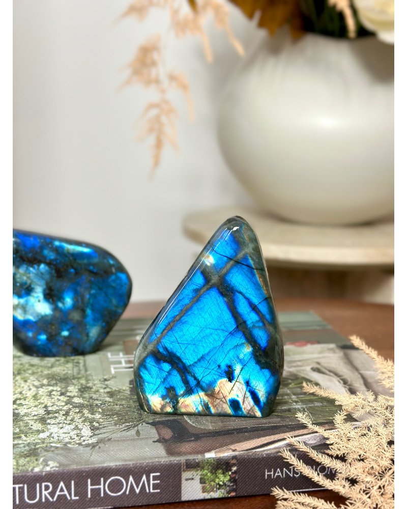 Minerál labradorit leštěný Madagaskar 423g