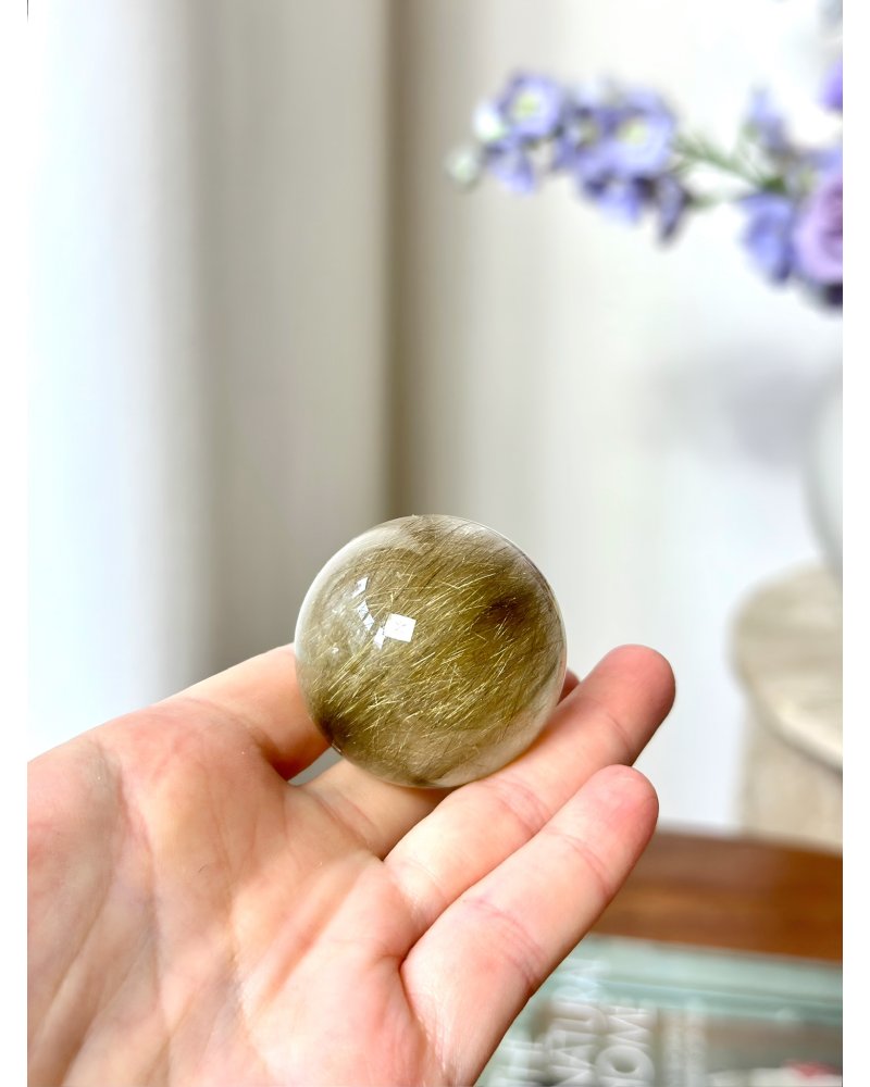 Broušená křišťálová koule s rutilem 80g AAA