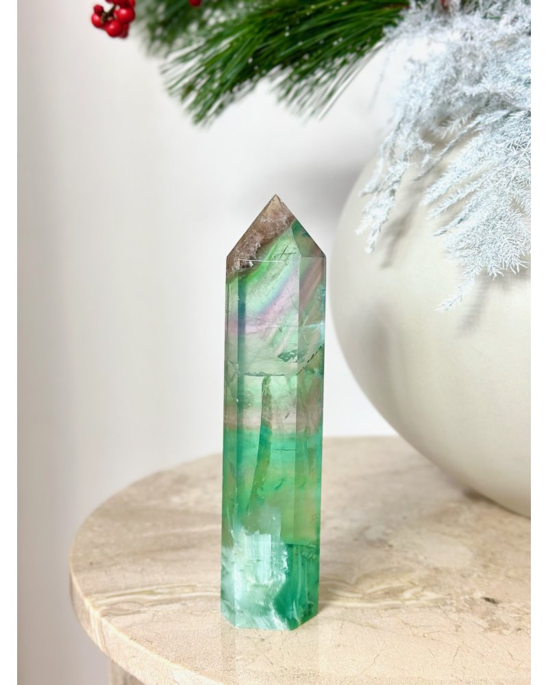 Fluorit s dendritem hrot obelisk 382g 17cm