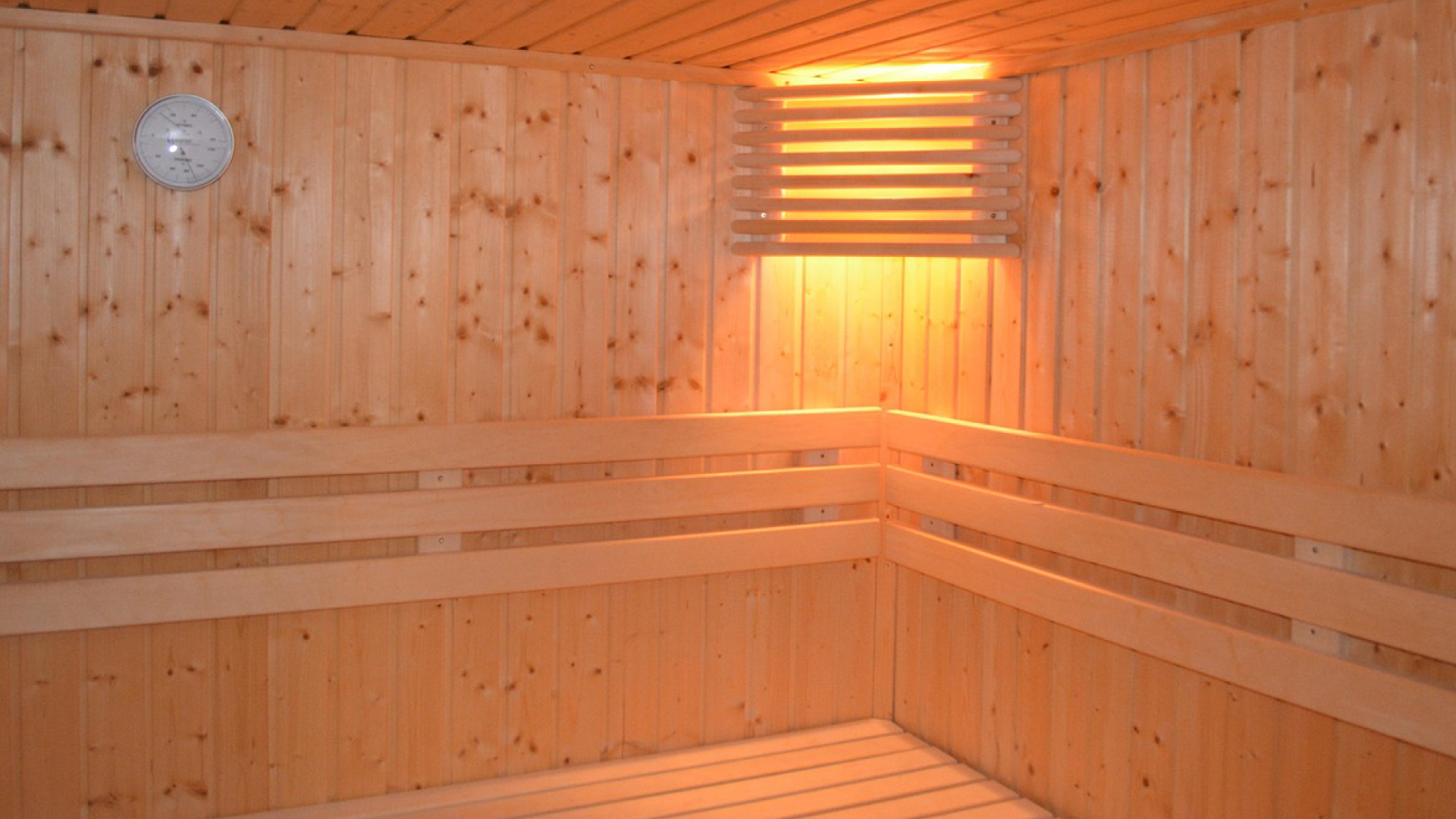 Jaké dřevo vybrat na stavbu sauny?