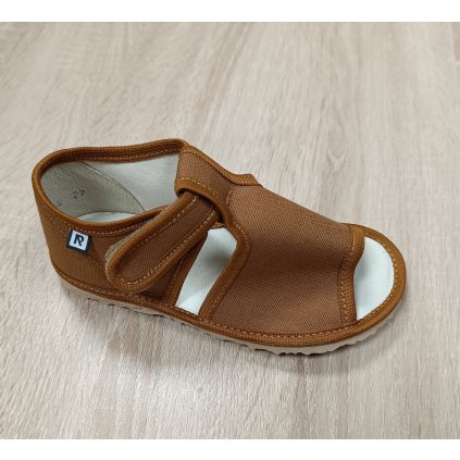 Inovatívne papučky s otvorenou špicou veľkosť 27