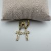 Náušnice s křížkem a třpytivými kamínky