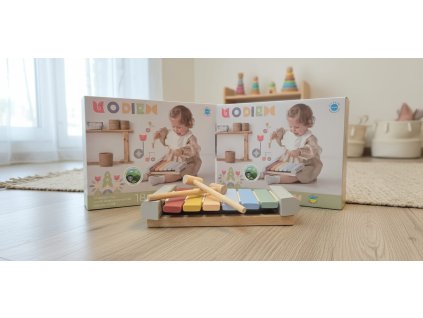 Dřevěný xylofon – hudební hračka pro děti