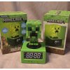 Stylový Minecraft Creeper budík s digitálním displejem