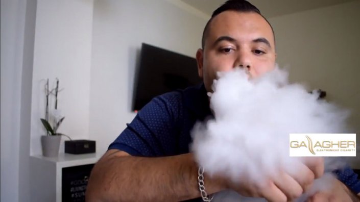 Video s Palfynem: Zkouška e-cigarety iStick Pico od složení až po vapování
