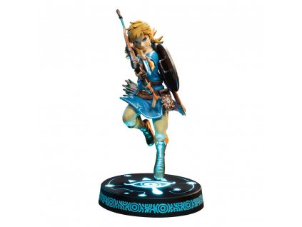 105095 the legend of zelda breath of the wild pvc statue link collector s edition 25 cm