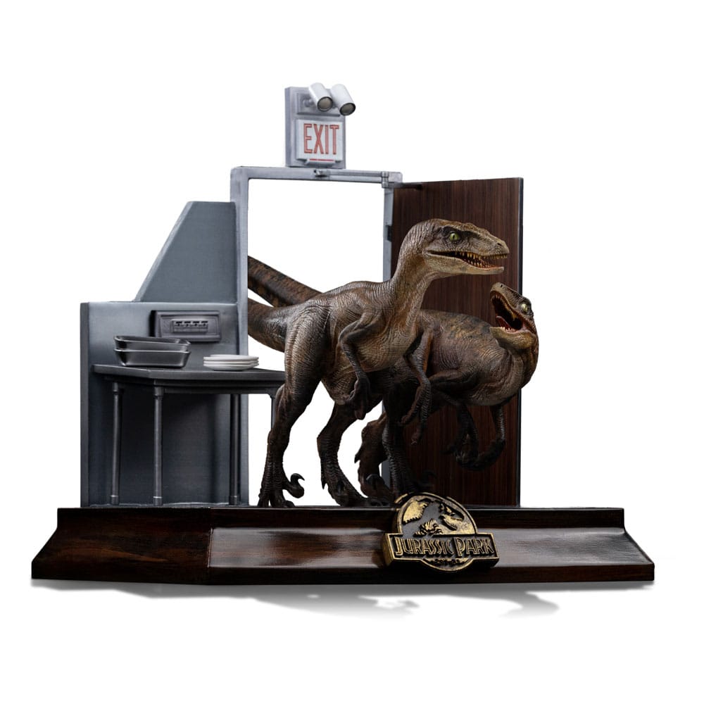 Iron Studios Jurassic Park Art Scale soška 1/10 Raptors at the Kitchen's Door 28 cm