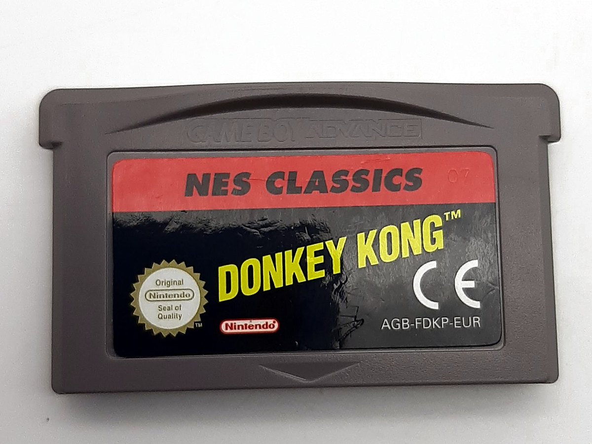 Kazeta Donkey Kong z řady NES Classics pro Game Boy Advance
