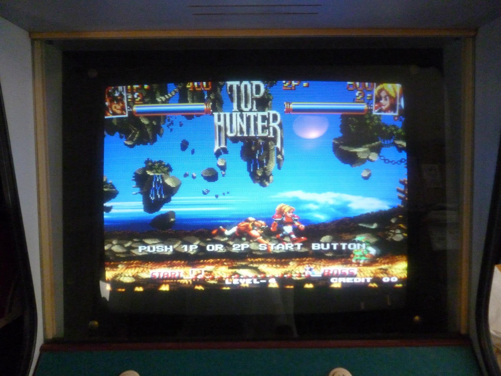 Top Hunter běžící na NEO GEO MVS