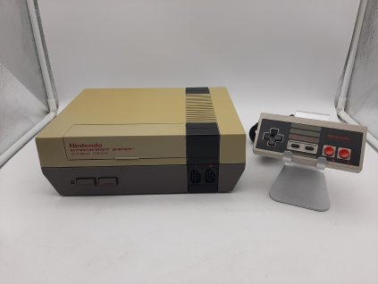 Nintendo NES (NES)