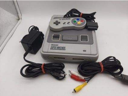 Super Nintendo (SNES)