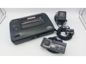 Sega Master System model II a hra Alex the Kidd in Miracle World (SMS)