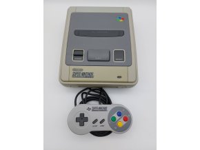 Super Nintendo konzole (SNES)