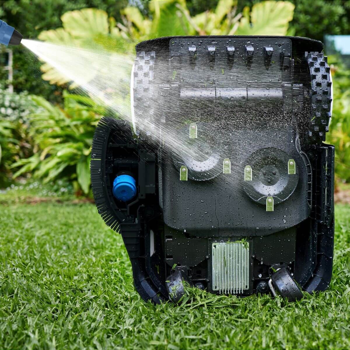 Robotická kosačka ECOVACS GOAT A3000 LiDAR PRO s krytím IPX6 a dažďovým senzorom