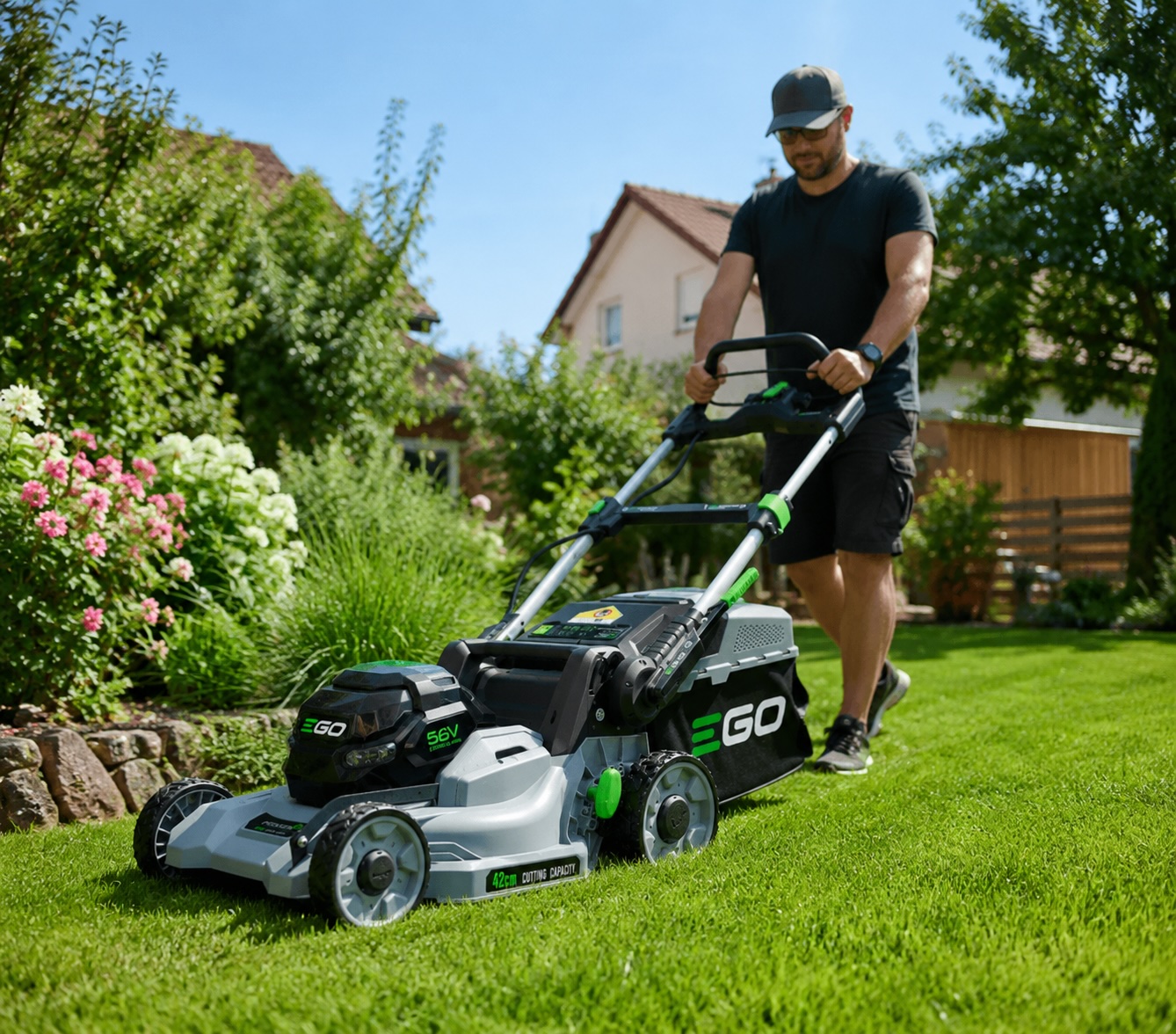 Husqvarna, nebo EGO: který aku systém se hodí pro Vaši zahradu?