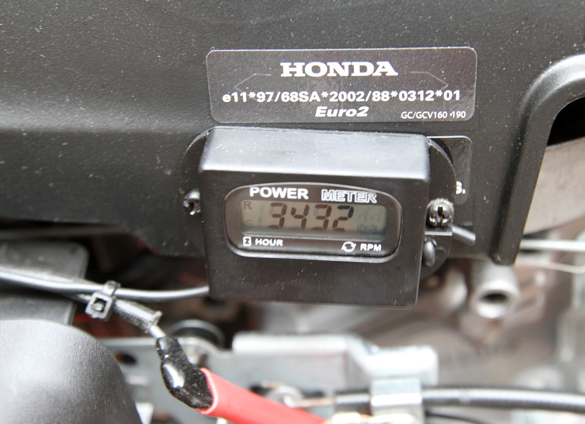 Otáčkoměr a počítadlo motohodin Power Meter VARI