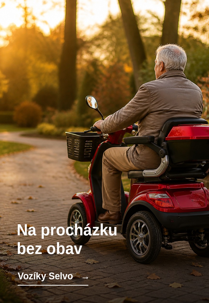 Elektrický vozík Selvo na cestě parkem