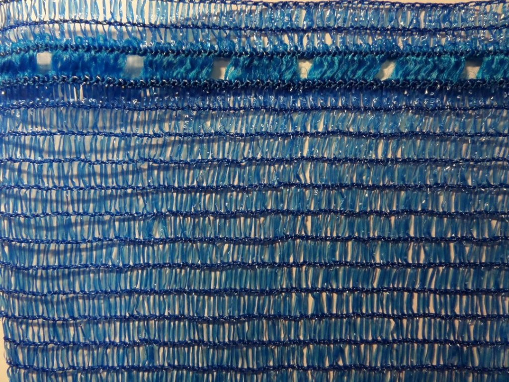 Stínící tkanina, síť, rašlový úplet 55%,  70g/m2, šíře 250cm, metráž - Modrá barva