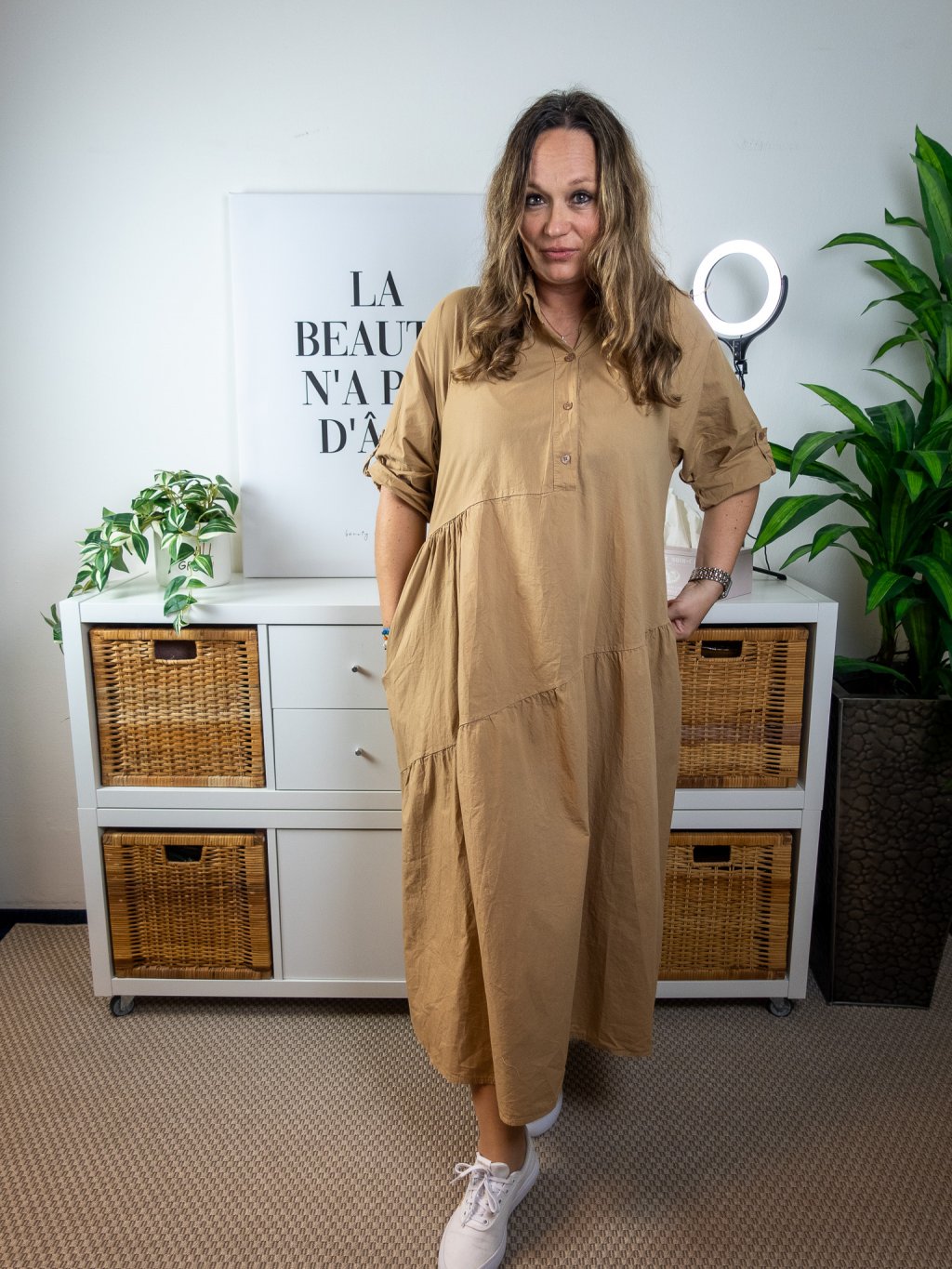 Šaty s límečkem Anna -camel
