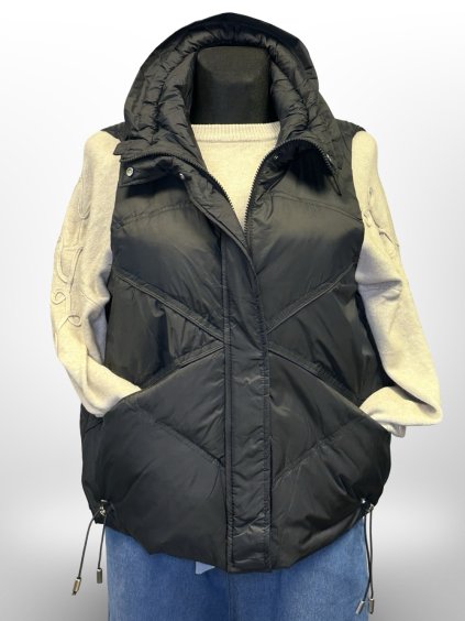 VESTA S KACHNÍM PEŘÍM II. - ČERNÁ