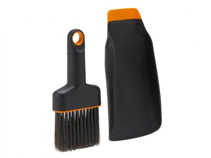 335893 lopatka fiskars oboustranna se smetackem 1071302