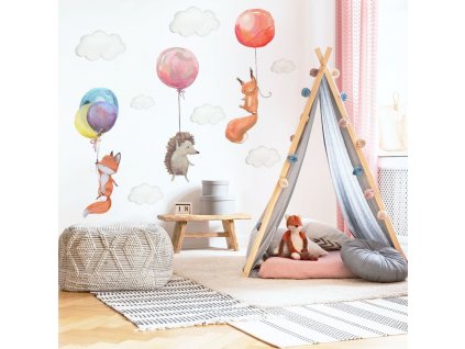 Detská nálepka na stenu Zvieratká s balónmi, líška, ježko a veverička