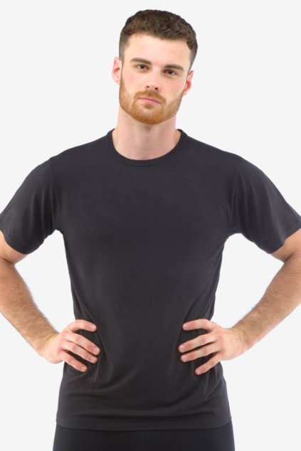Pánske voľnejšie tričko z bambusu, voľnejšie – čierne, predný pohľad
