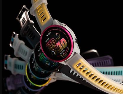 Představení Garmin Forerunner 570: Umí telefonovat a přinášejí Večerní zprávu