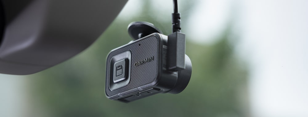 kamera Garmin Dash Cam™ Mini 3 s vestavěným polarizátorem Clarity™